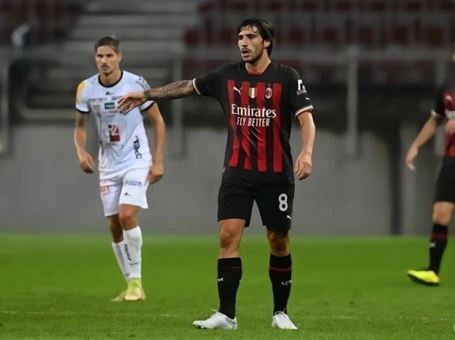 把梯队建设 把梯队建设