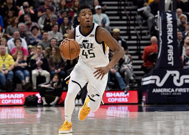 现胶着的状 现胶着的状