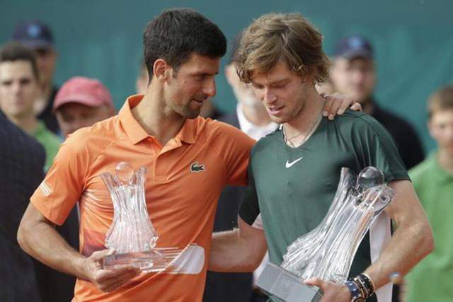 他会用同样 他会用同样