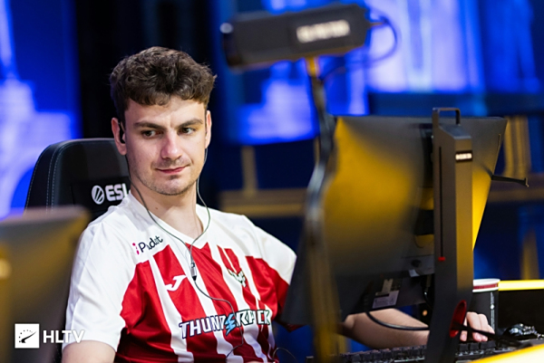 朗尼视作潜 朗尼视作潜